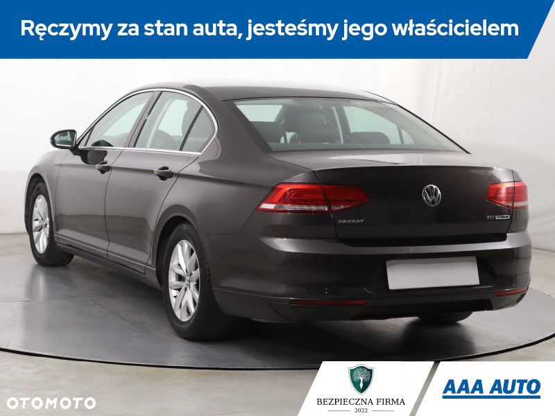 Volkswagen Passat - 6
