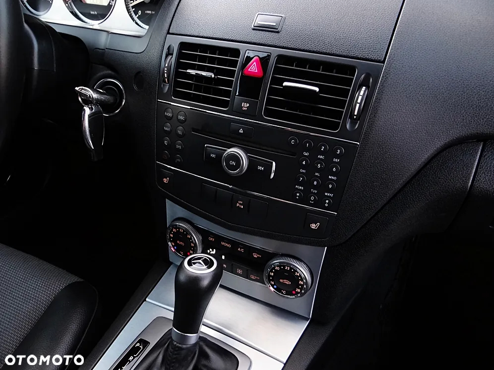 Mercedes-Benz Klasa C 180 T Kompressor Automatik Avantgarde - 31