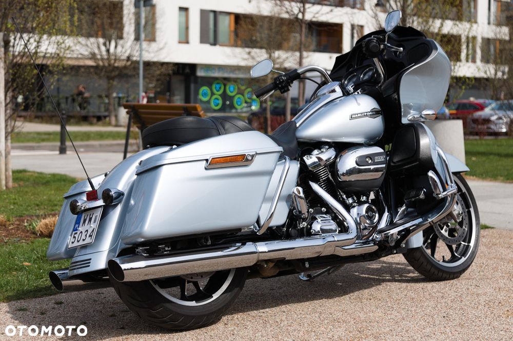 Harley-Davidson Touring Road Glide - 6