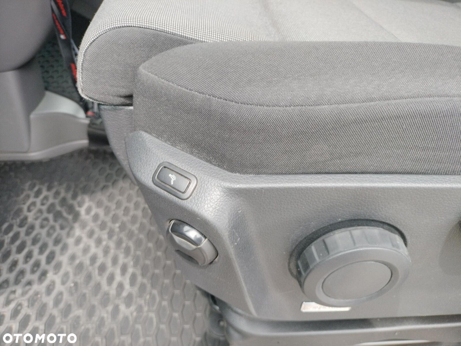 Volkswagen Crafter 35 furgon 140KM 3640 - 19