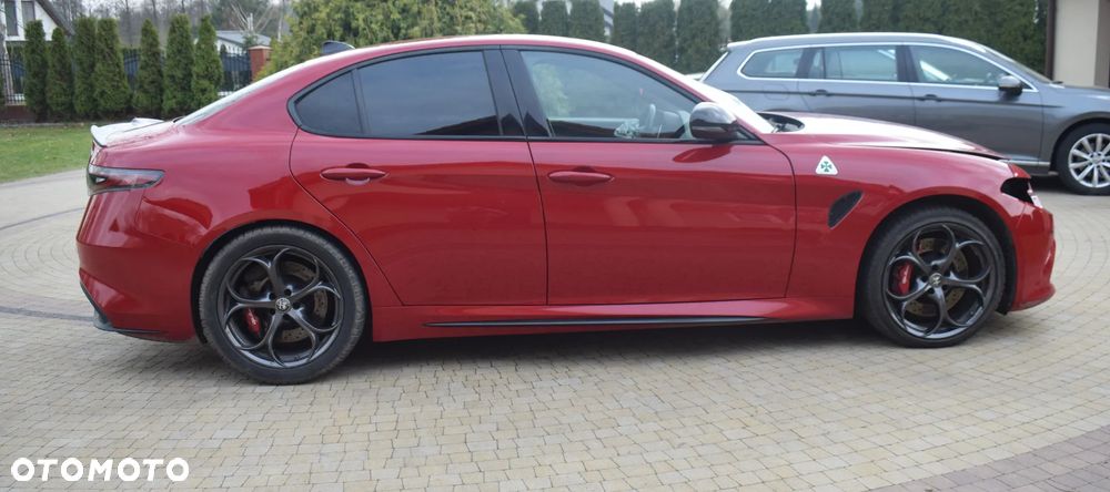 Alfa Romeo Giulia - 8