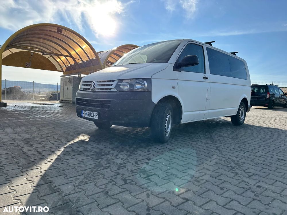 Volkswagen Caravelle - 4