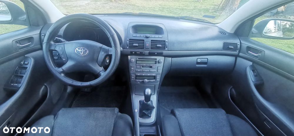Toyota Avensis 2.0 D-4D Sol - 14