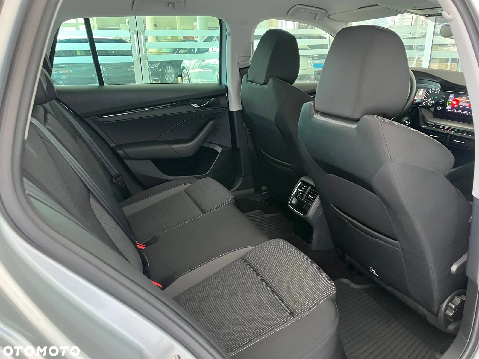 Skoda Octavia 2.0 TDI Ambition DSG - 34