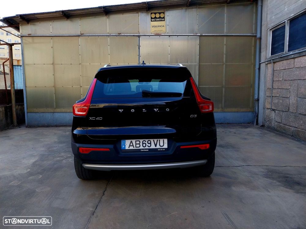 Volvo XC 40 2.0 D3 - 15