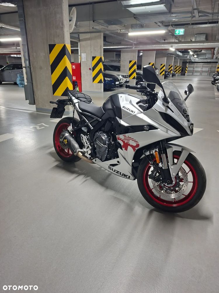 Suzuki GSX-R - 3