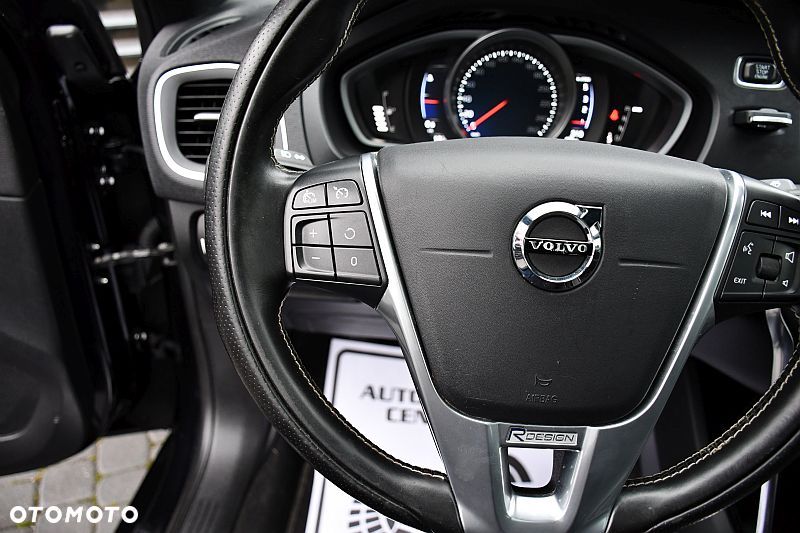 Volvo V40 D3 Geartronic RDesign - 16