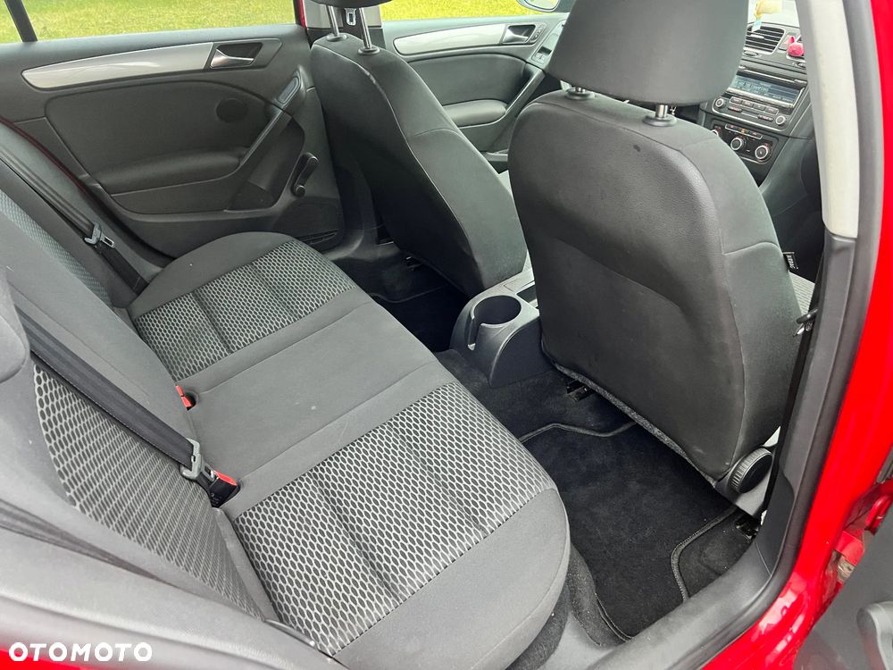 Volkswagen Golf - 10