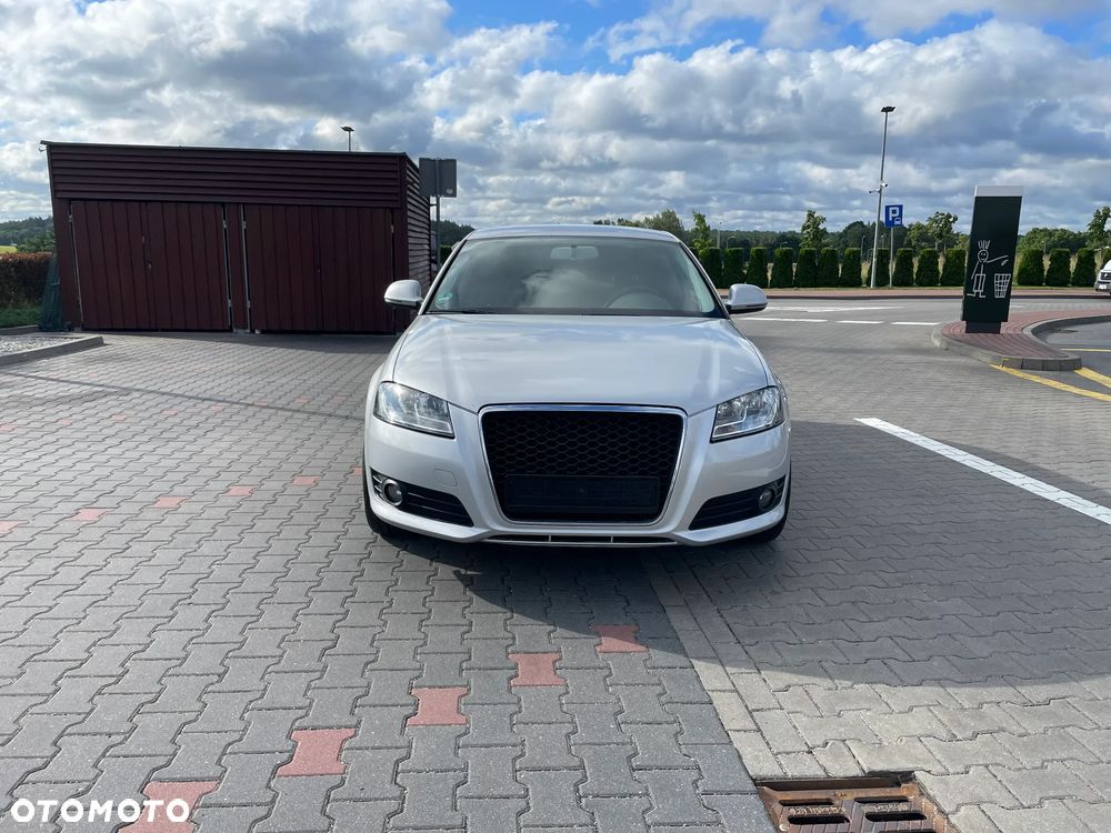 Audi A3 3-drzwiowe 1.6 Ambition - 8
