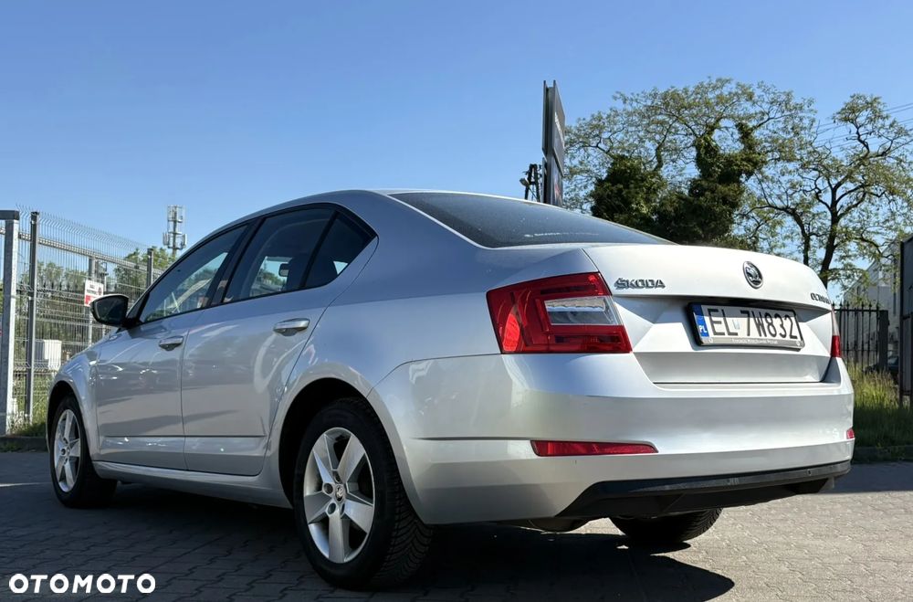 Skoda Octavia 1.4 TSI Ambition DSG - 6