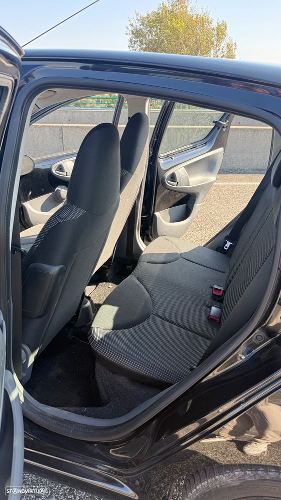 Toyota Aygo Standard - 12