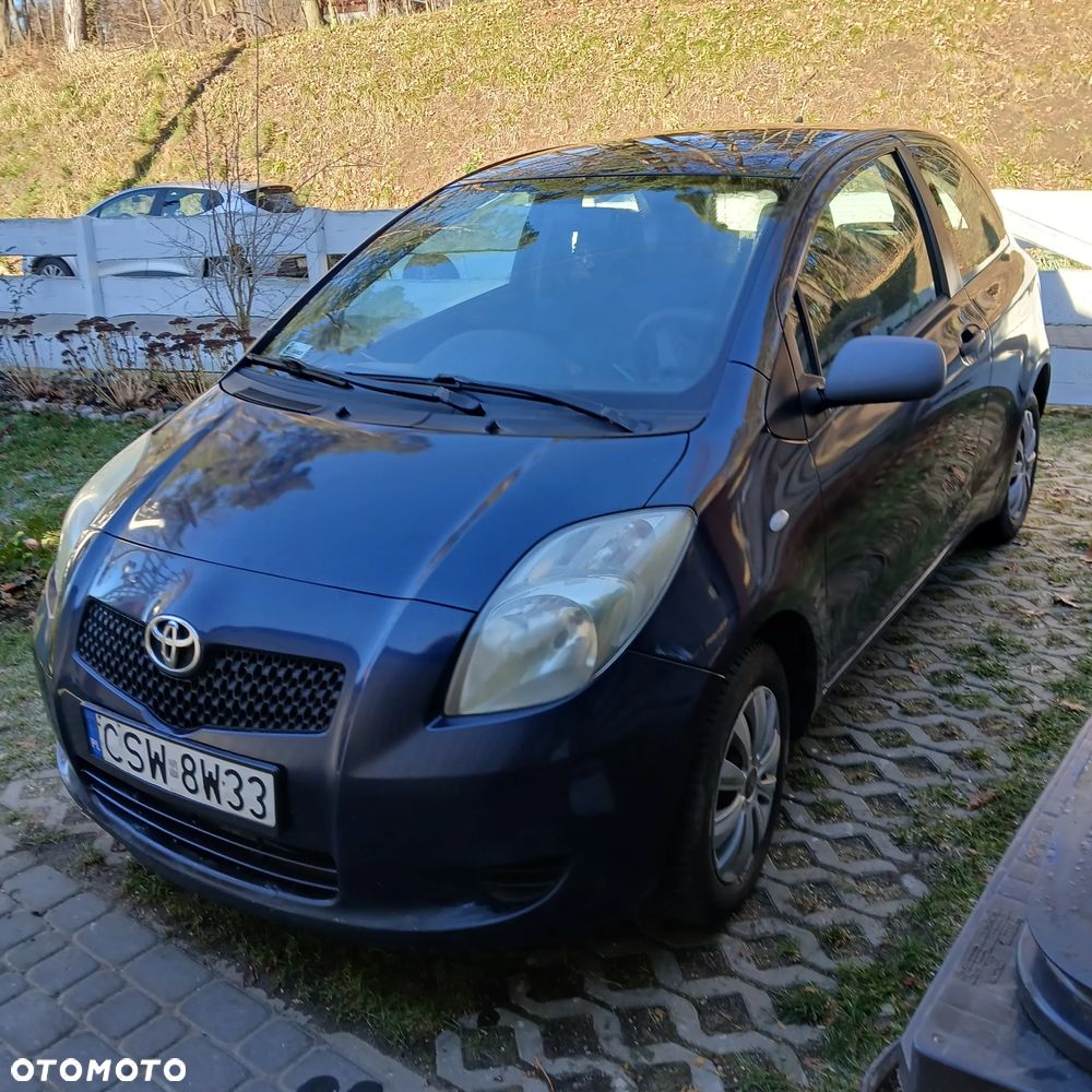 Toyota Yaris - 1
