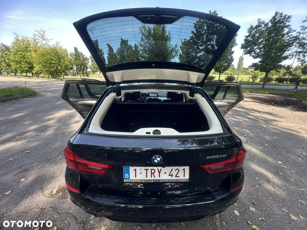 BMW Seria 5 520d Luxury Line sport - 17