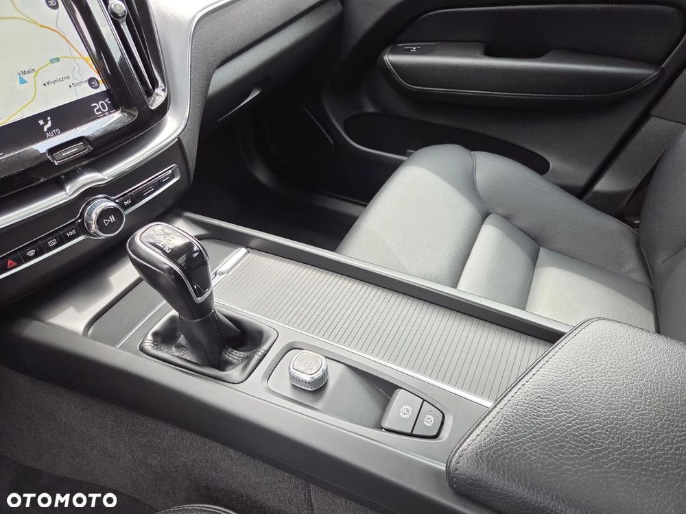 Volvo XC 60 D3 Momentum Pro - 12
