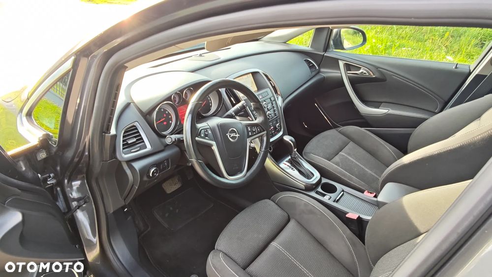 Opel Astra 1.4 T Enjoy - 8