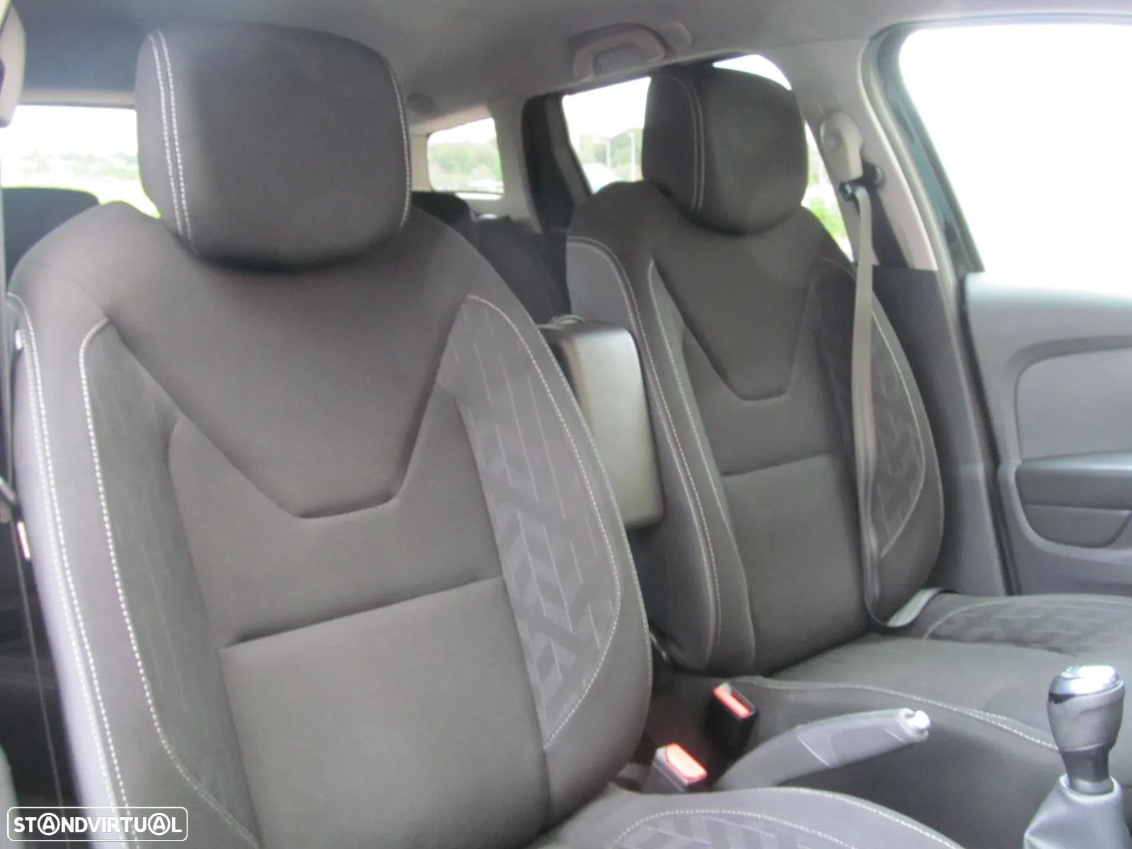 Renault Clio Sport Tourer (Energy) dCi 90 Start & Stop INTENS - 13