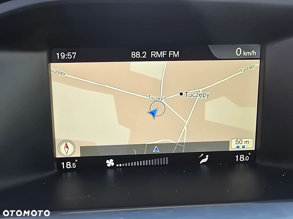 Volvo V60 D4 Momentum - 32