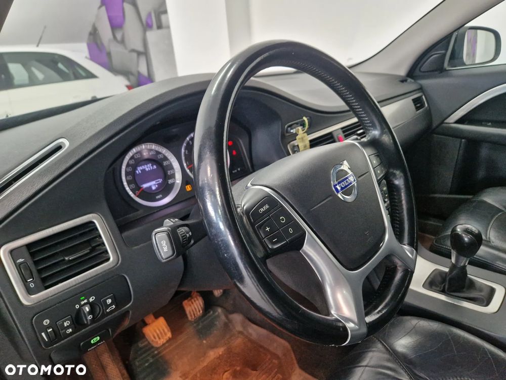 Volvo V70 2.5T Summum - 26
