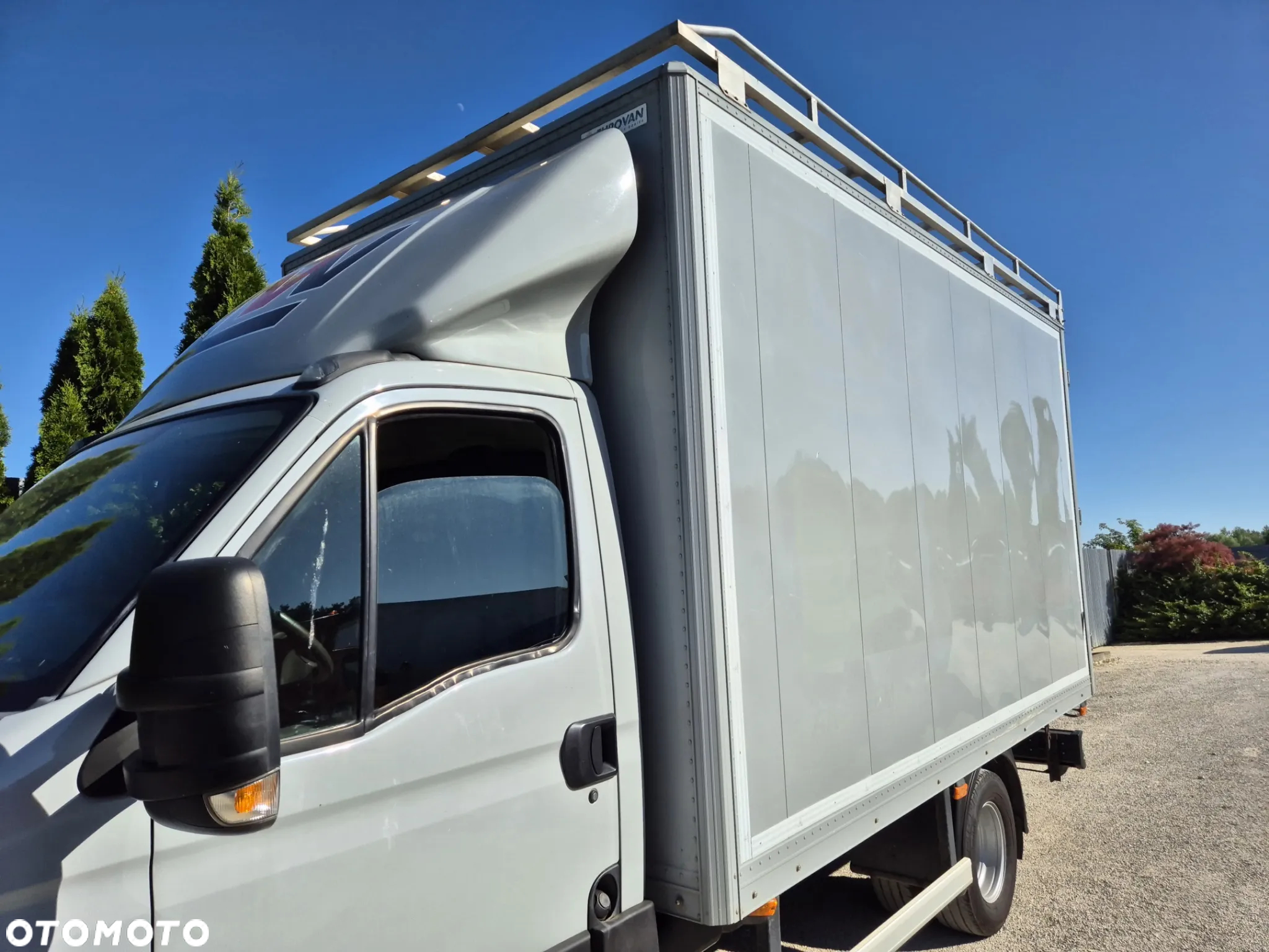 Kontener 8 palet Iveco, wysoki 230cm, bagażnik dachowy, regały, stan idealny! - 4