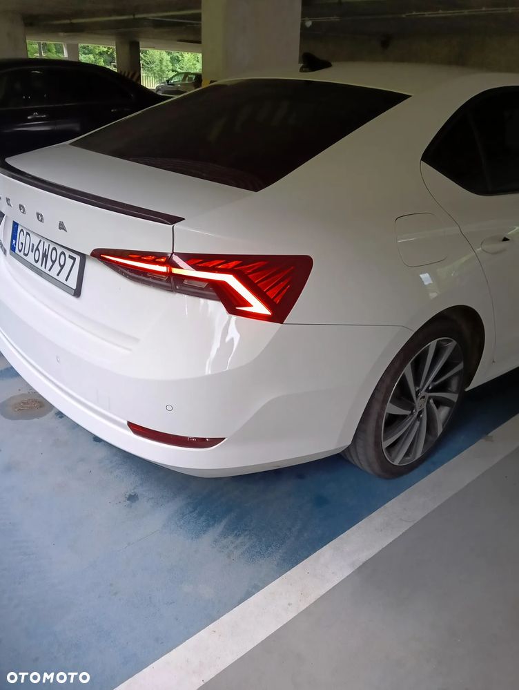 Skoda Octavia 2.0 TDI SCR Style DSG - 9