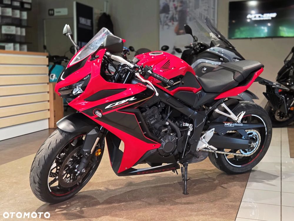 Honda CBR - 1