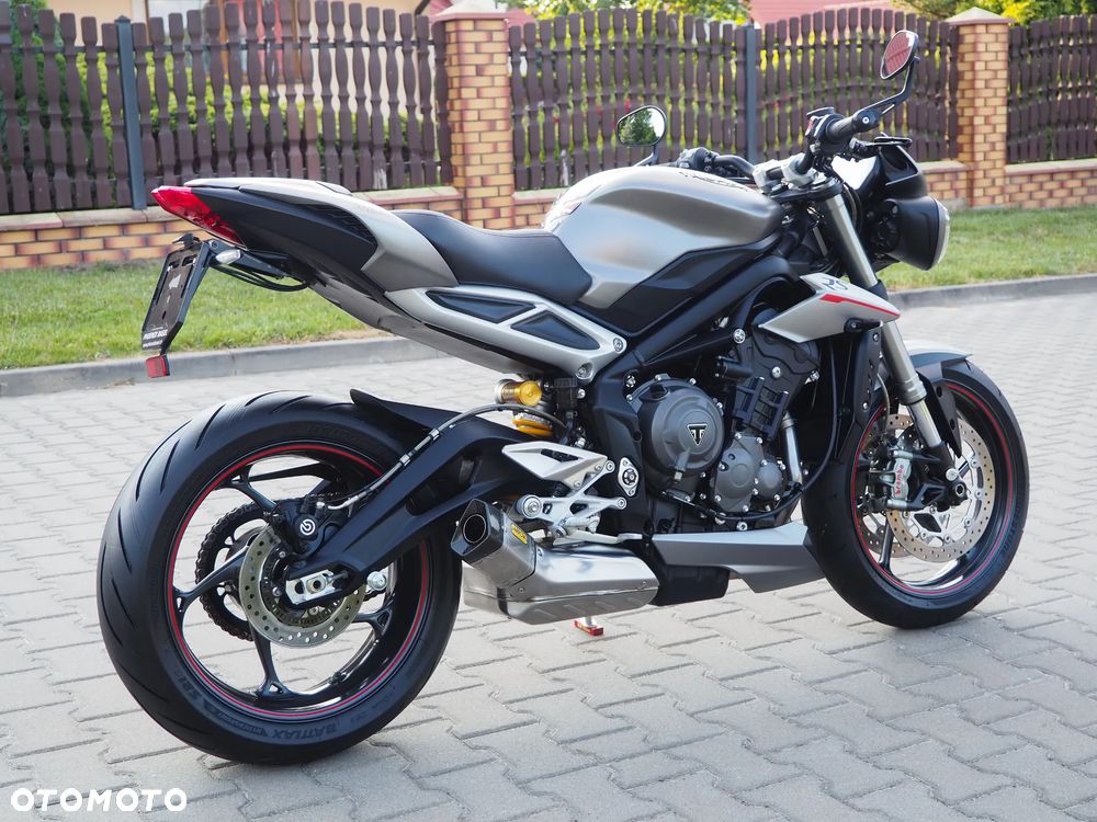 Triumph Street Triple - 13