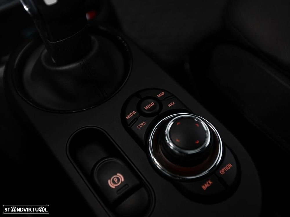 MINI 3 Portas Cooper SE - 13