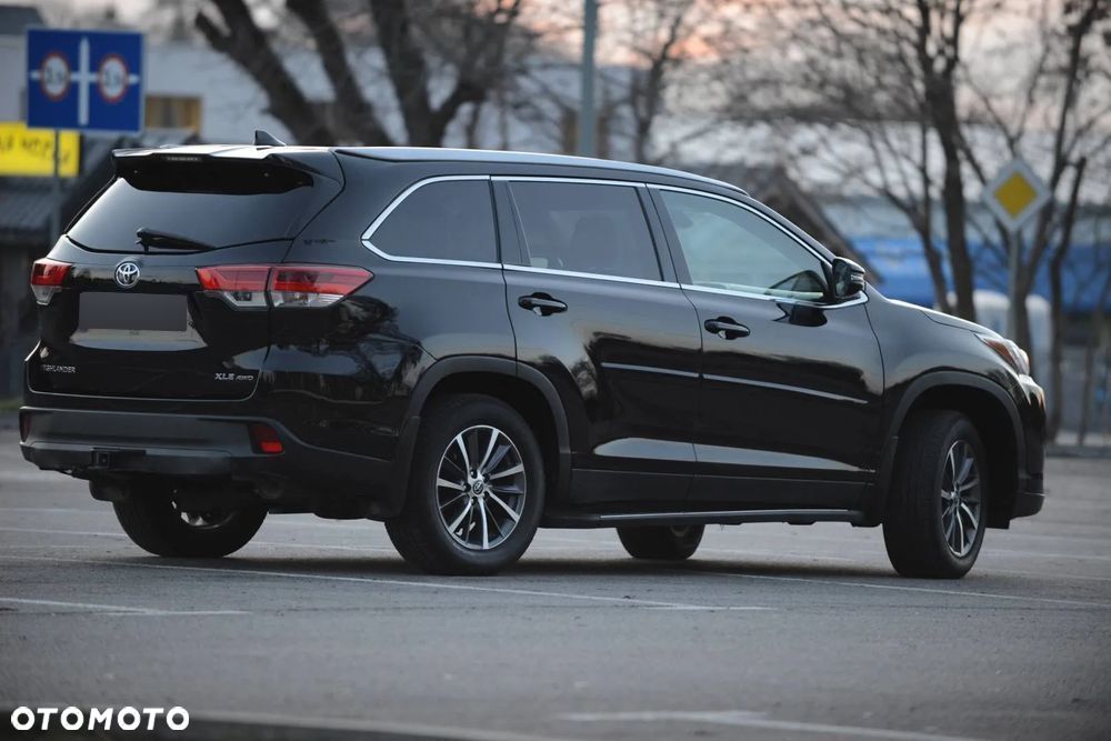 Toyota Highlander - 2