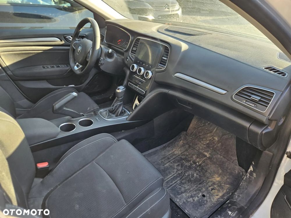 Renault Megane 1.5 Blue dCi Techno - 12