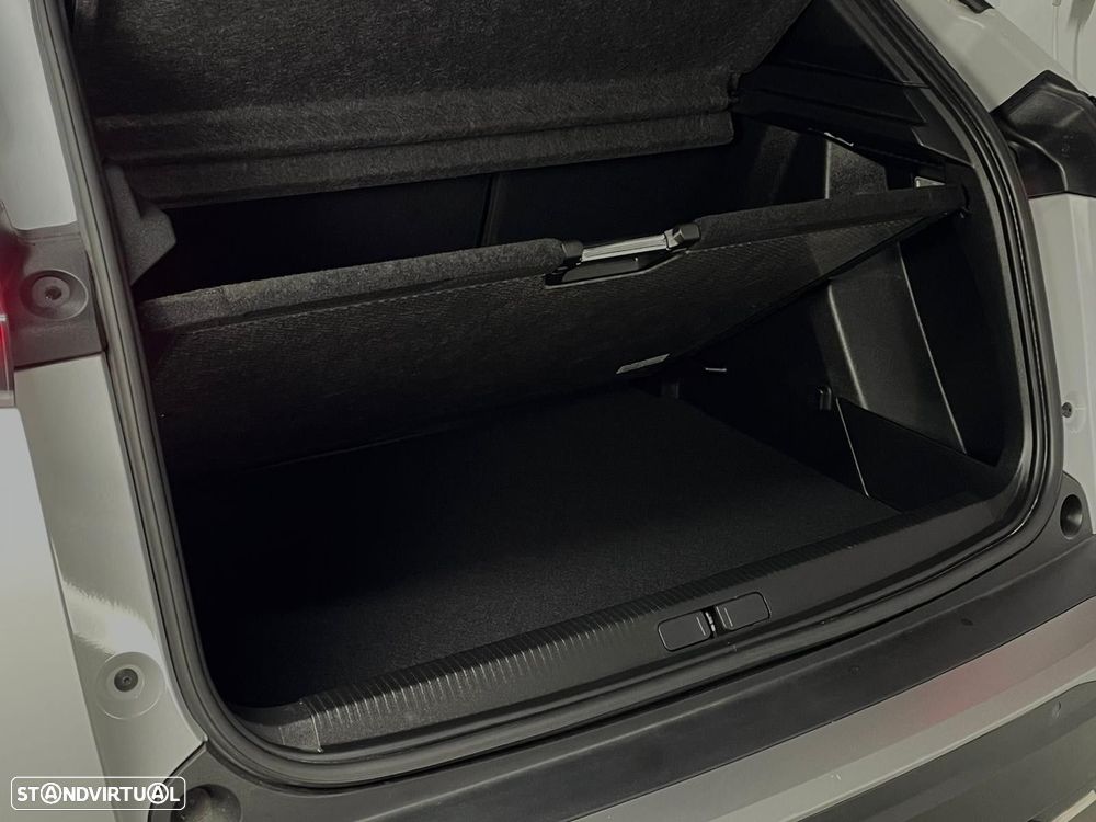 Peugeot 2008 1.2 PureTech GT Line EAT8 - 28