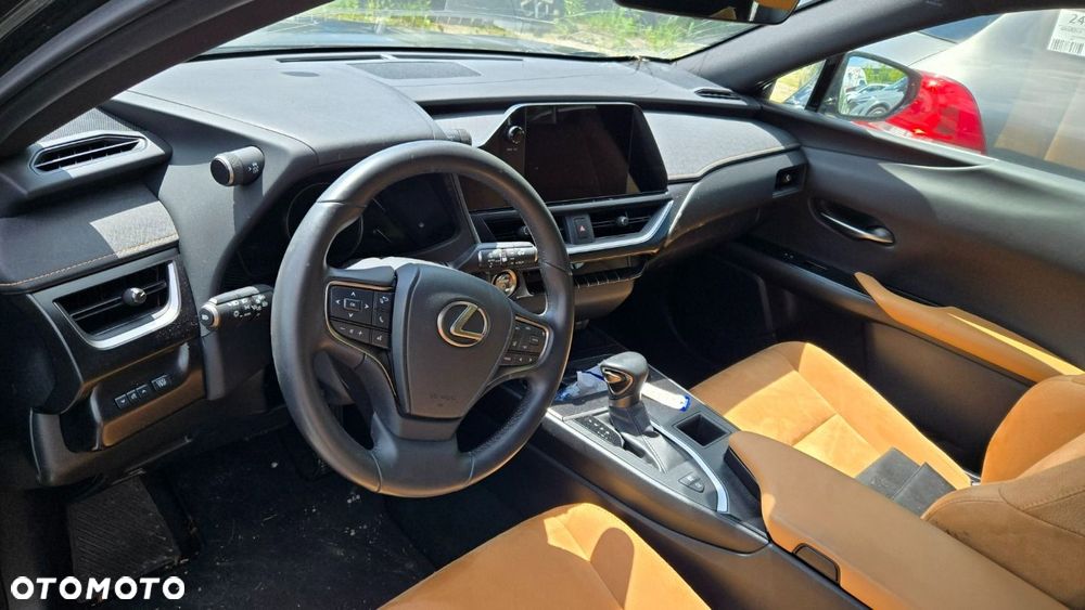 Lexus UX - 14