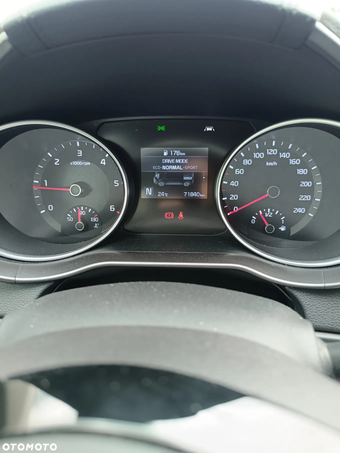 Kia Ceed - 13