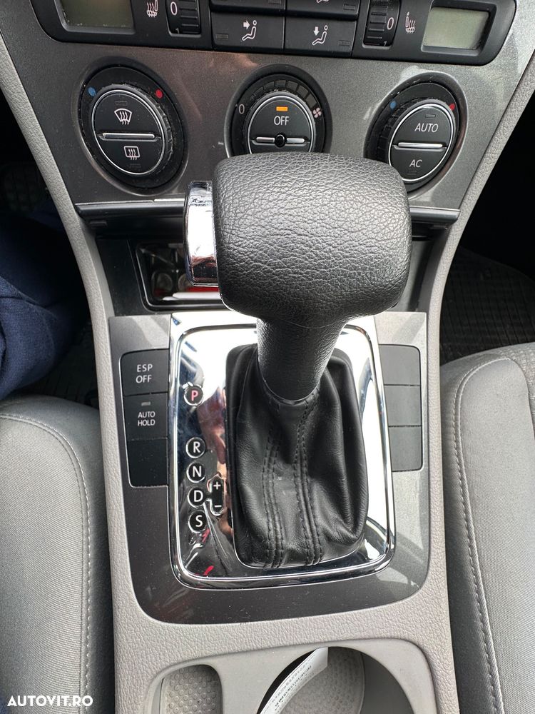 Volkswagen Passat - 8