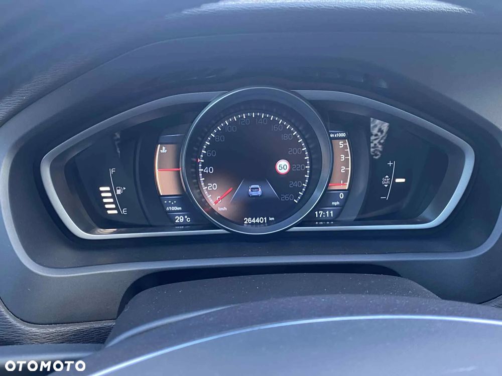Volvo V40 - 6