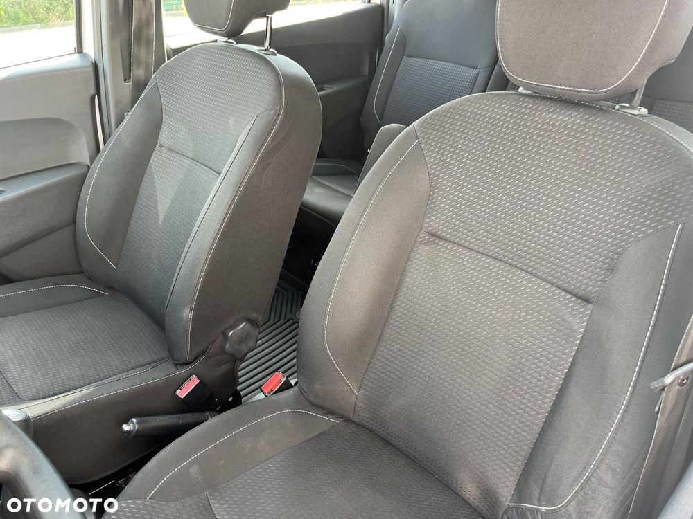 Dacia Lodgy 1.5 Blue dCi Laureate S&S EU6d - 12