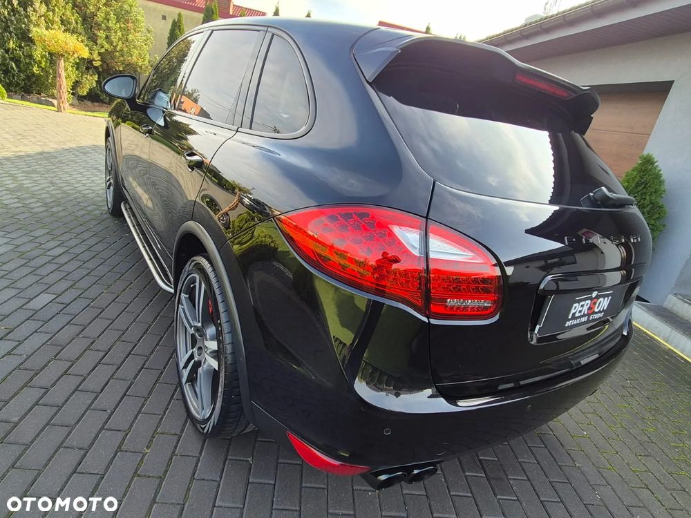Porsche Cayenne - 8