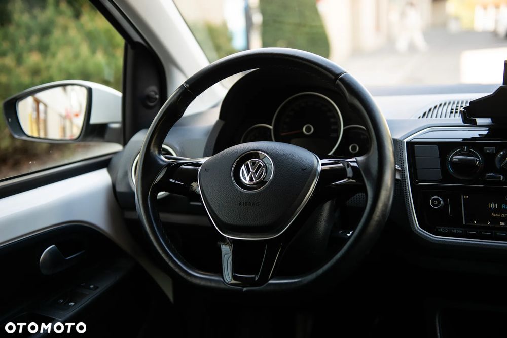 Volkswagen up! 1.0 street - 28