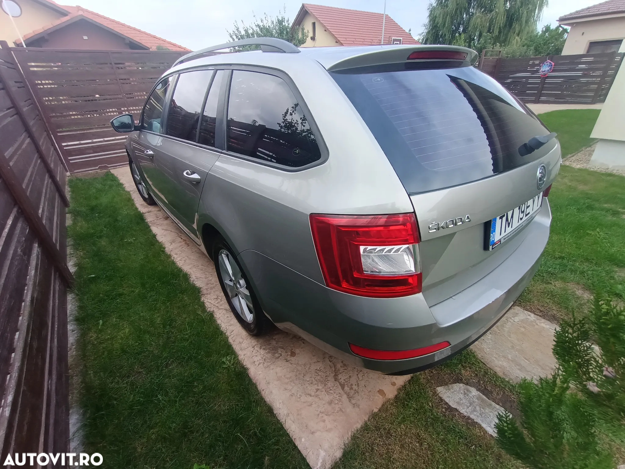 Skoda Octavia 2.0 TDI ELEGANCE - 7