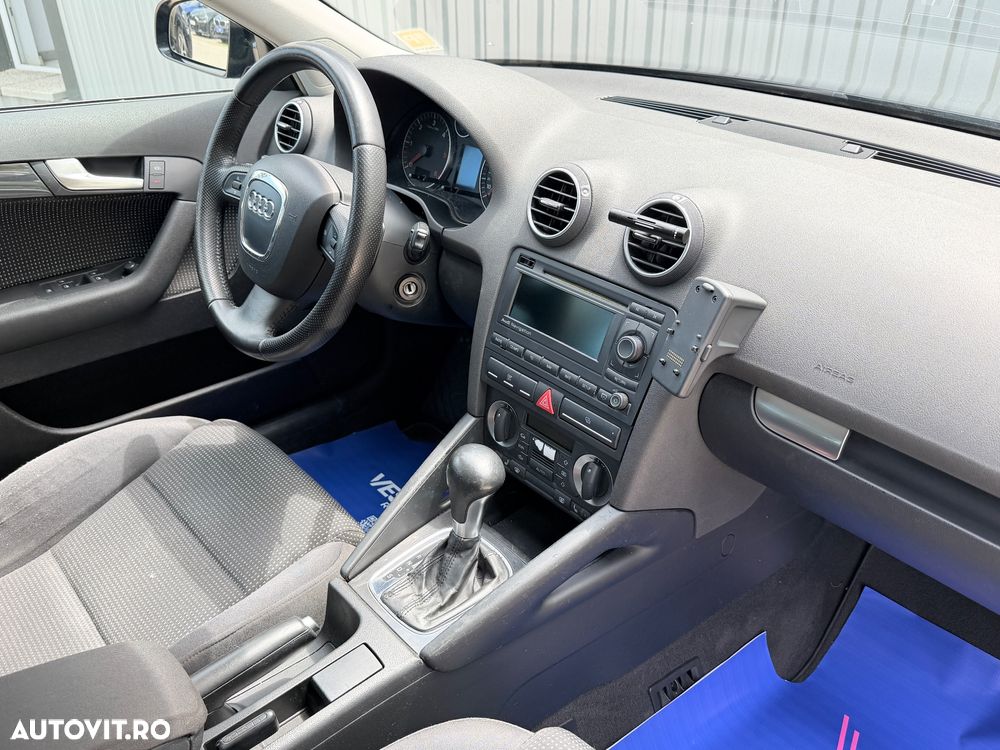 Audi A3 Sportback 2.0 TDI DPF (DSG) S tronic Attraction - 5