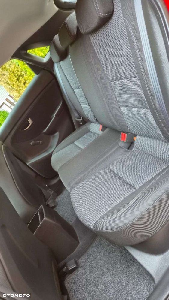 Hyundai i30 1.4 Classic + - 17