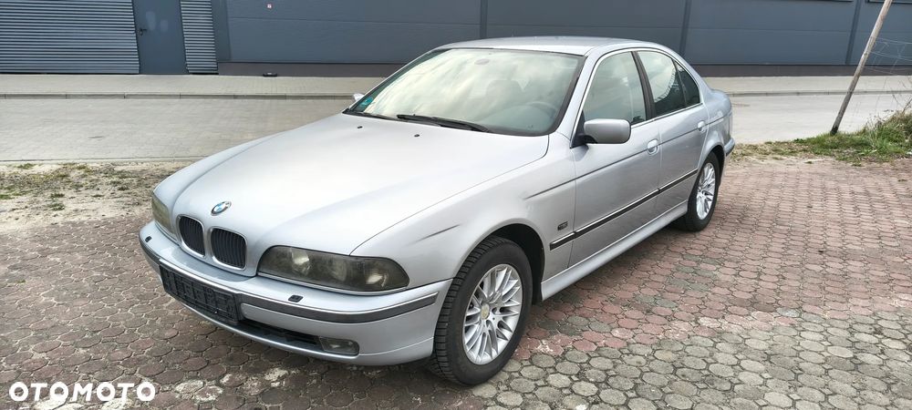 BMW Seria 5 528i - 1