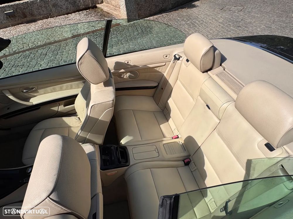 BMW 320 i Cabrio Auto - 17