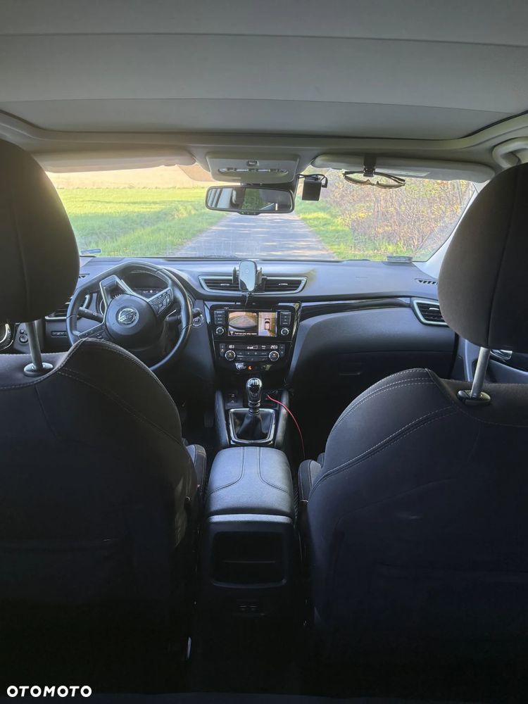 Nissan Qashqai 1.3 DIG-T N-Connecta - 18