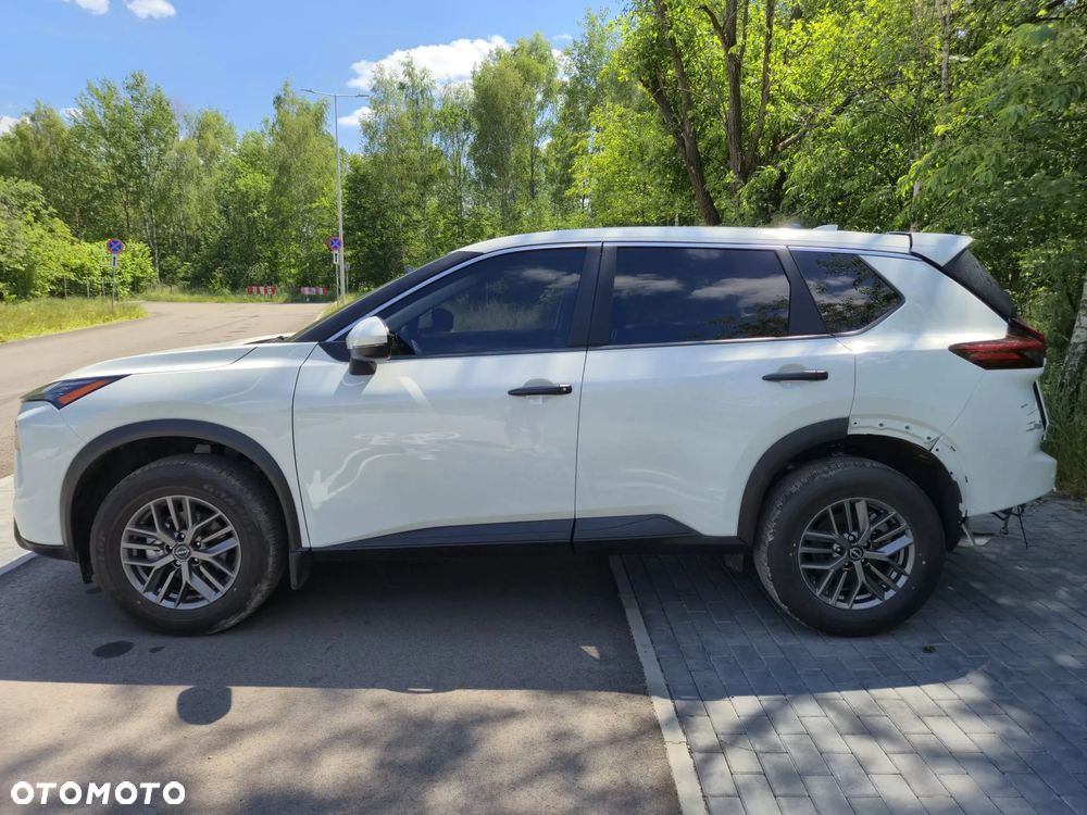 Nissan Rogue - 12