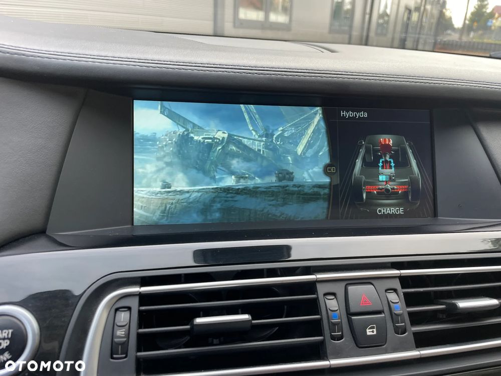 BMW Seria 7 750Li - 13