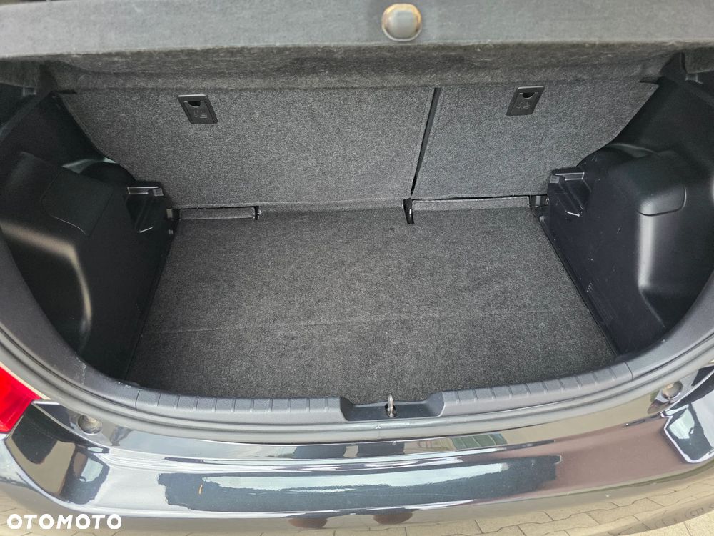 Toyota Yaris 1.0 Premium - 20