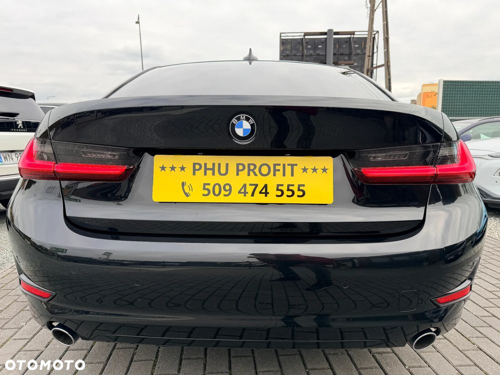 BMW Seria 3 318d M Sport - 10