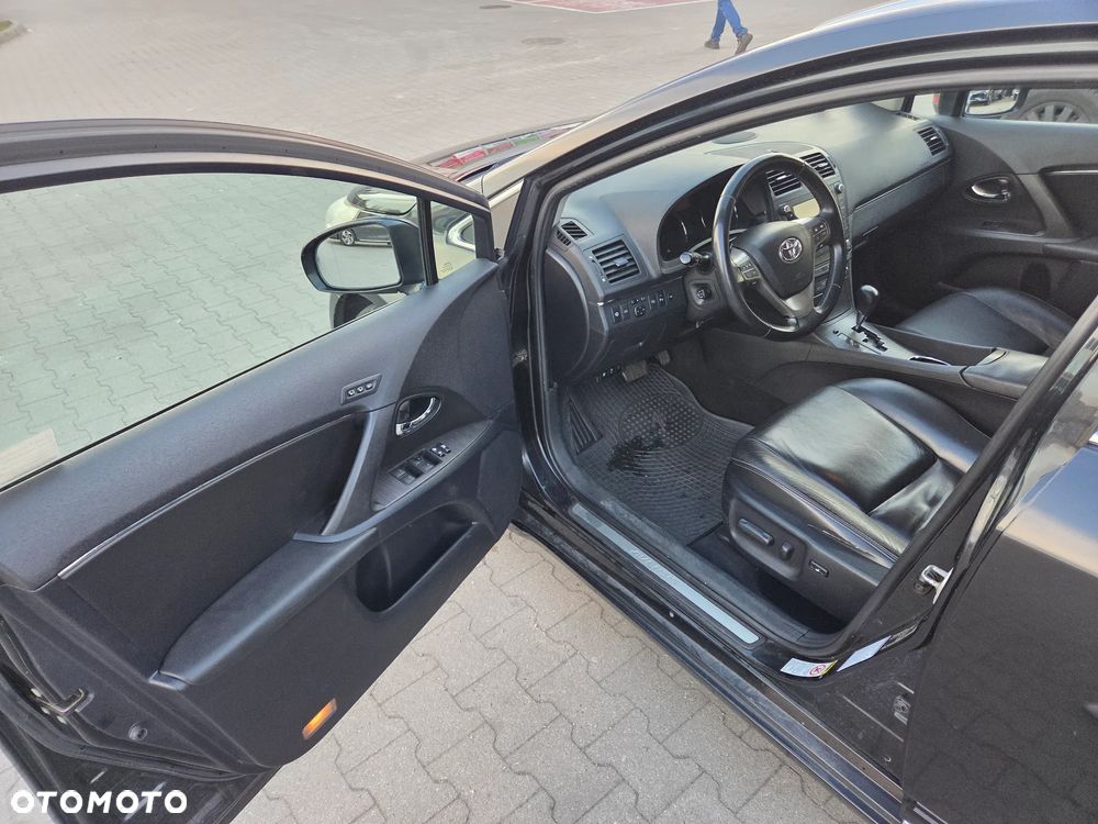Toyota Avensis 2.2 D-4D Platinium - 9