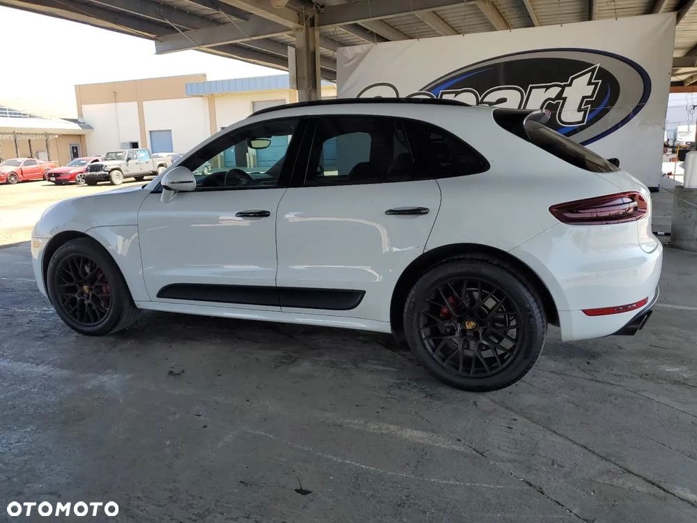 Porsche Macan GTS - 2