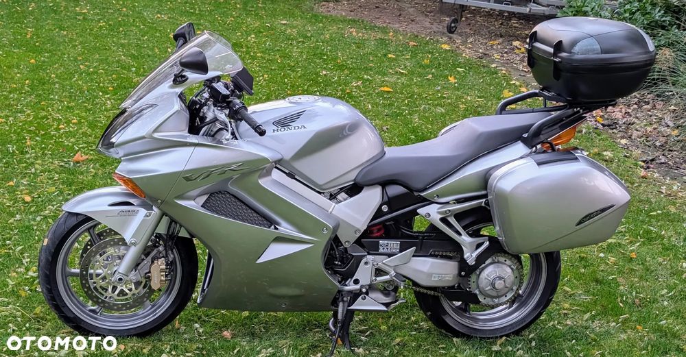 Honda VFR - 22